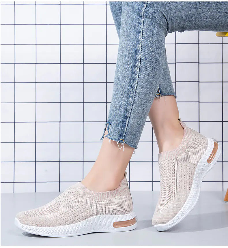 Fashionable Breathable Women's Beijing Cloth Shoes